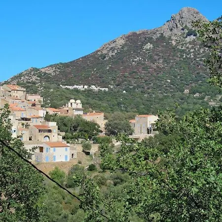 L'ile-rousse Sleeps 8 Pool Air Con Wifi *